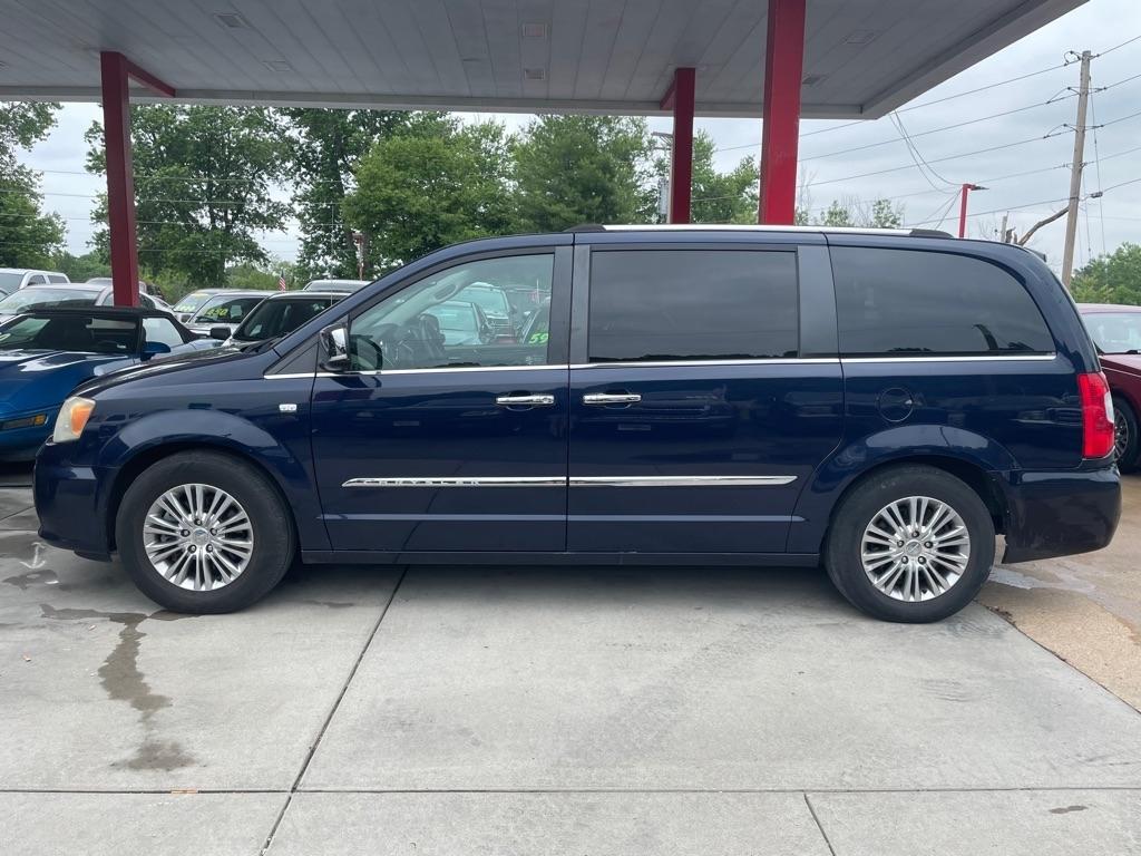 Chrysler Town & Country Touring-L 2014