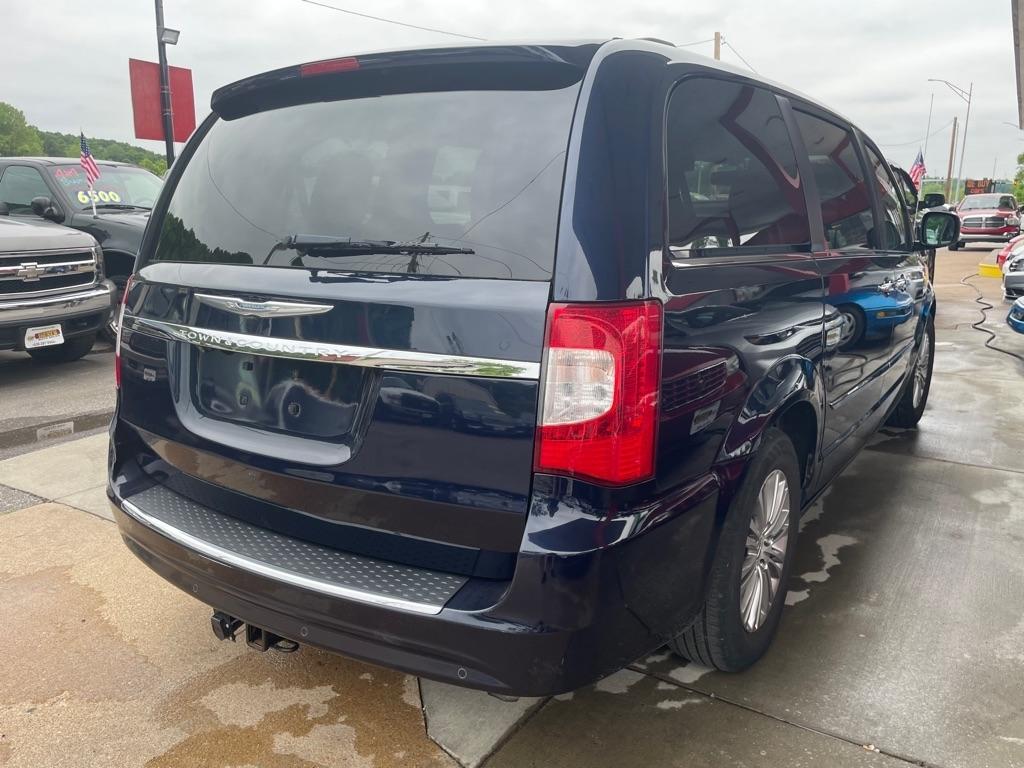 Chrysler Town & Country Touring-L 2014