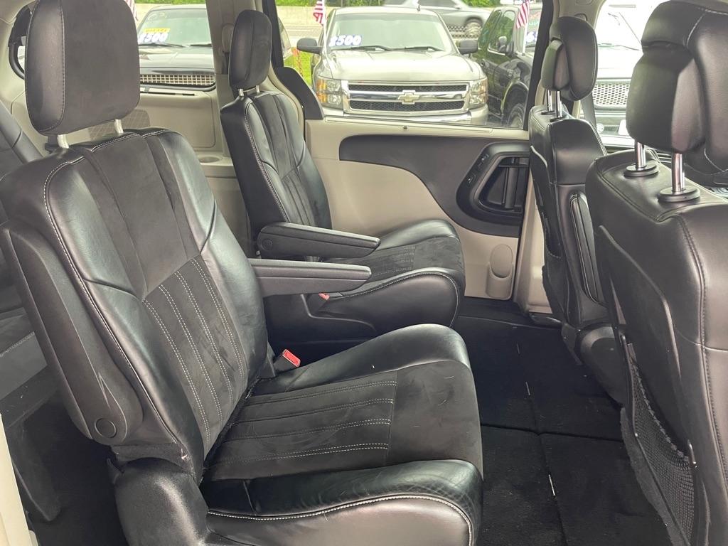 Chrysler Town & Country Touring-L 2014