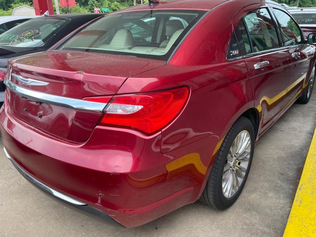 Chrysler 200 Limited 2011