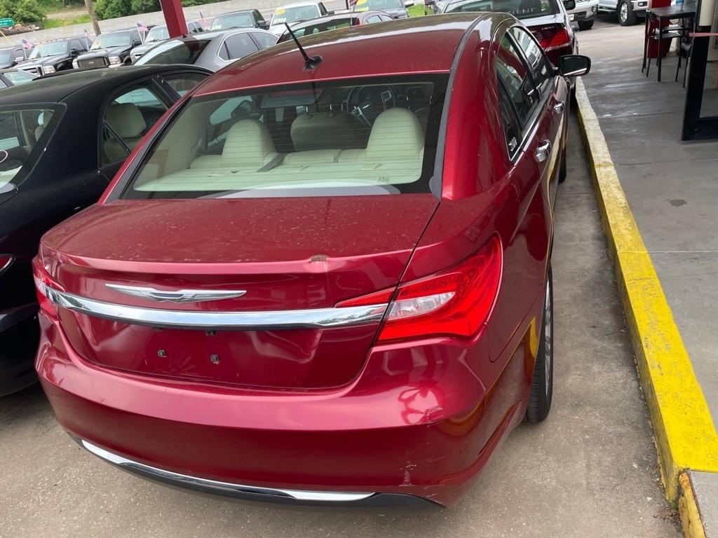 Chrysler 200 Limited 2011