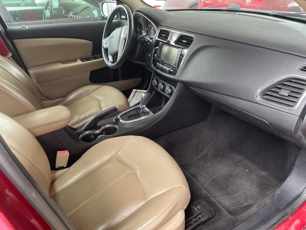Chrysler 200 Limited 2011