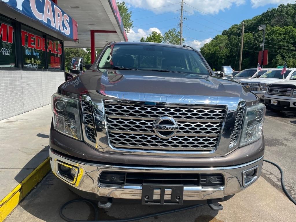 Nissan Titan XD SL 2WD Diesel 2017