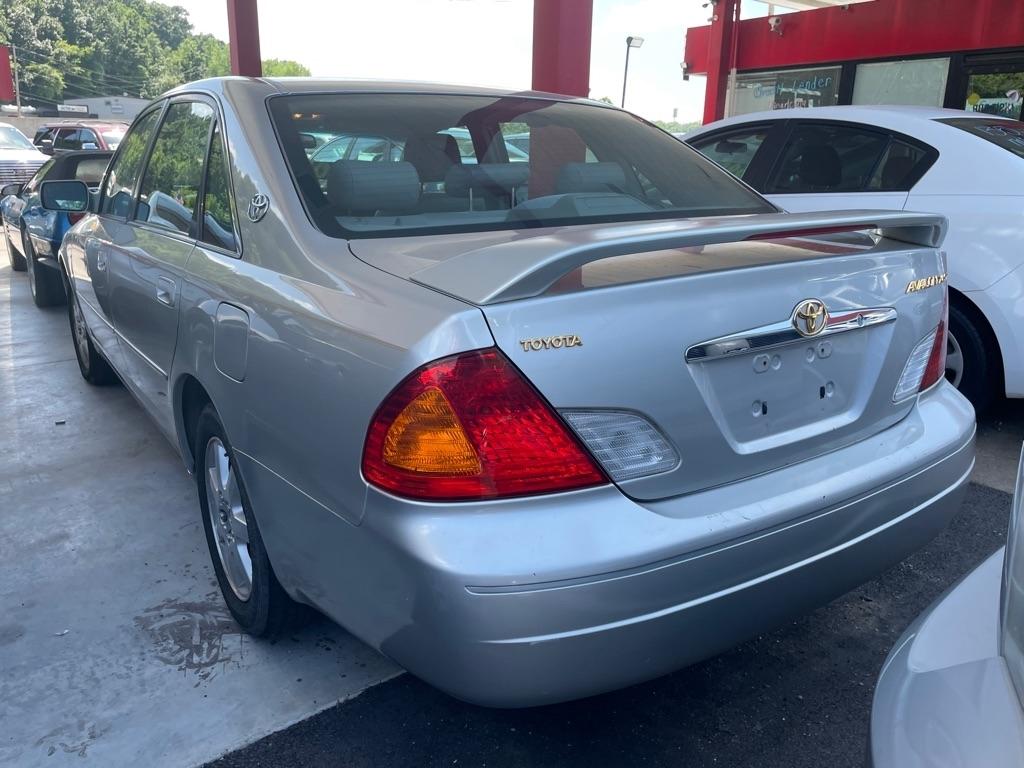 Toyota Avalon XL 2002