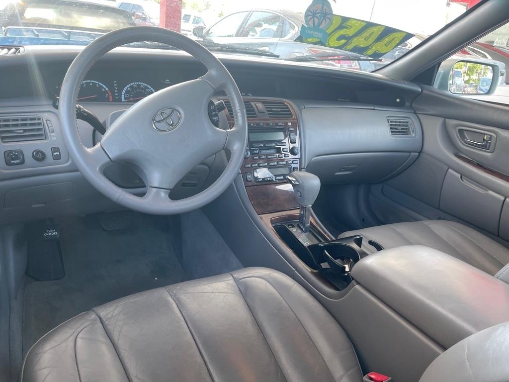 Toyota Avalon XL 2002