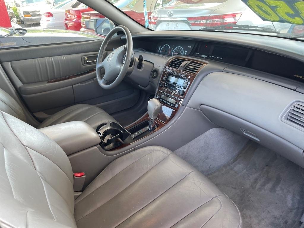Toyota Avalon XL 2002