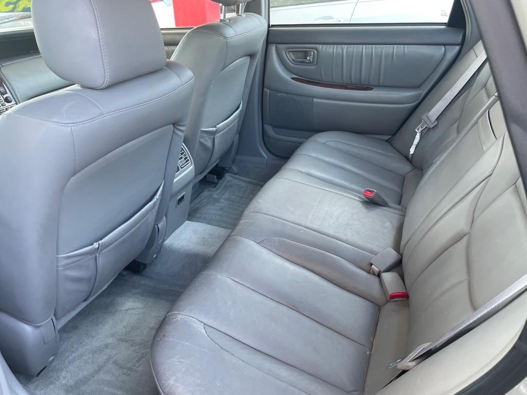 Toyota Avalon XL 2002
