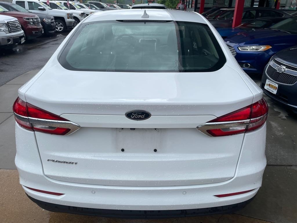Ford Fusion SE 2020