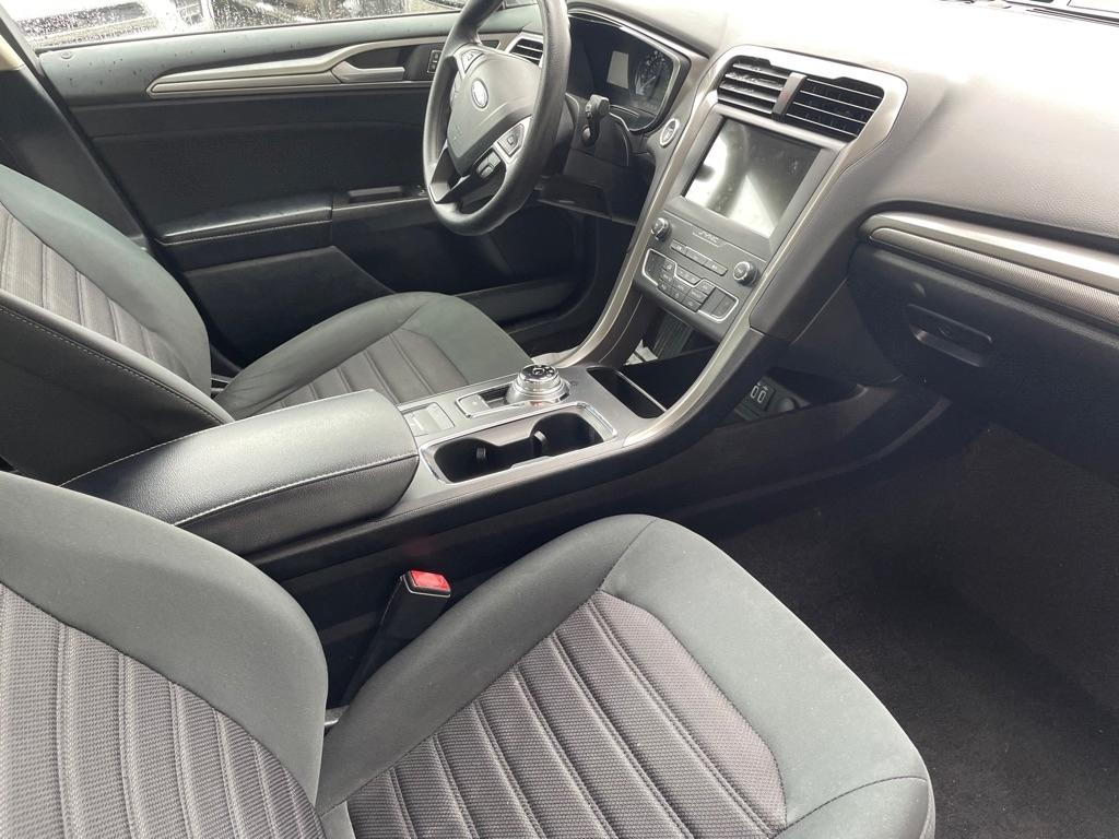 Ford Fusion SE 2020