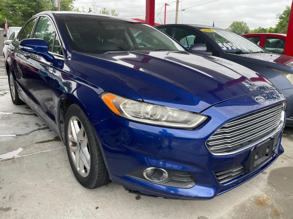 Ford Fusion SE 2016