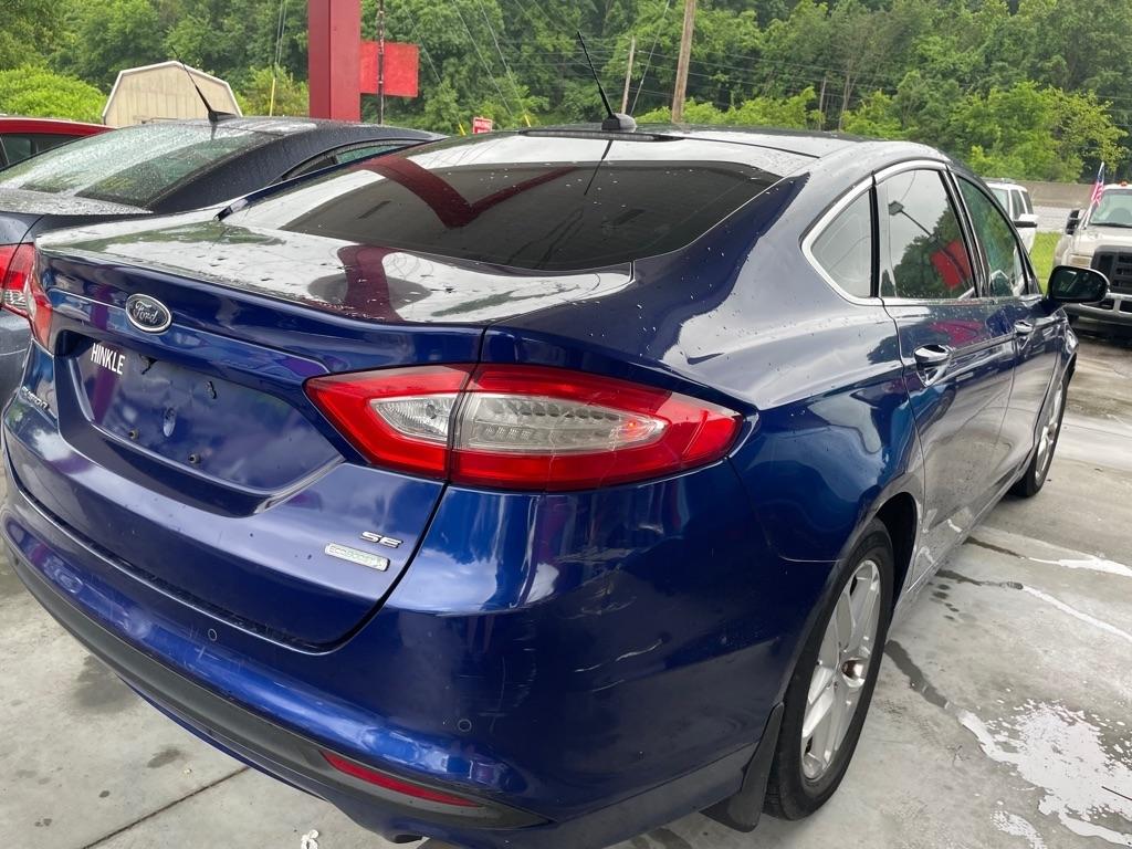 Ford Fusion SE 2016