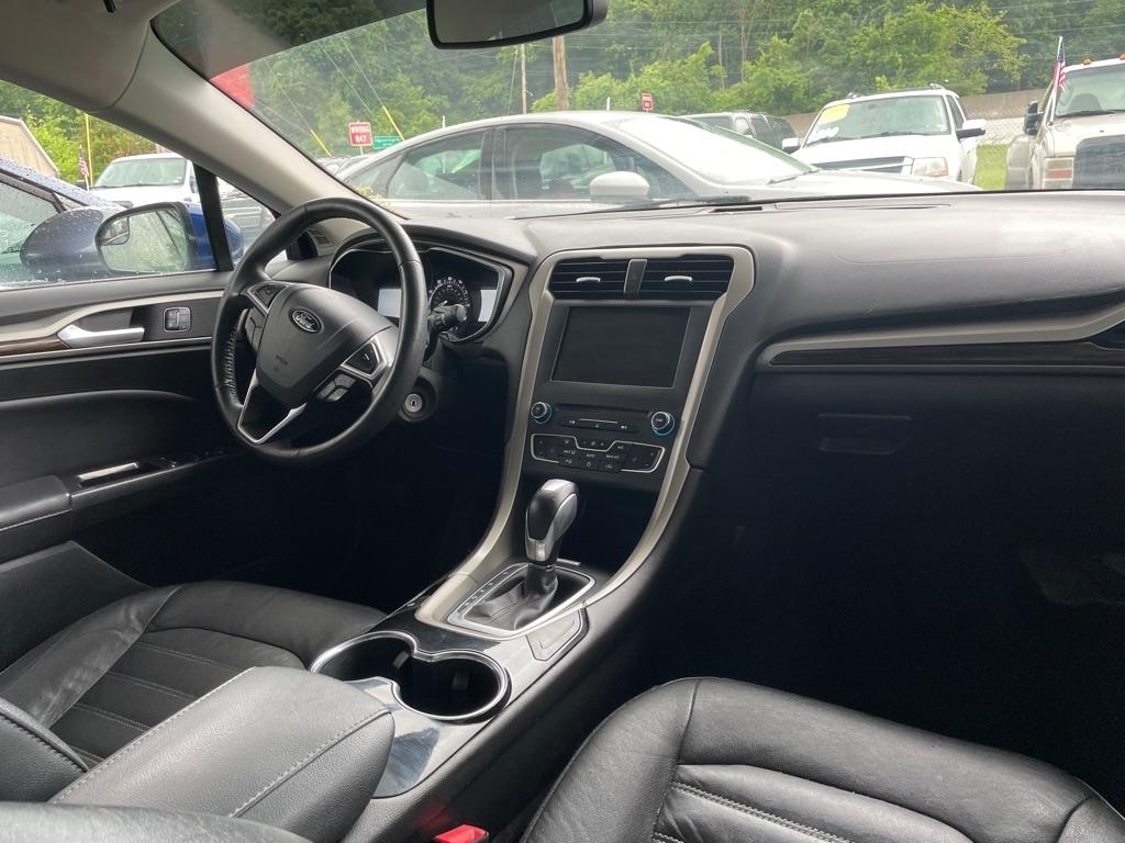 Ford Fusion SE 2016