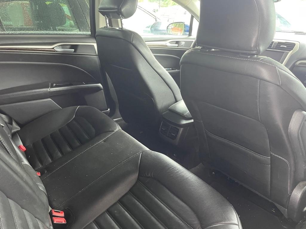 Ford Fusion SE 2016