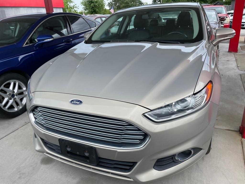 Ford Fusion SE 2015
