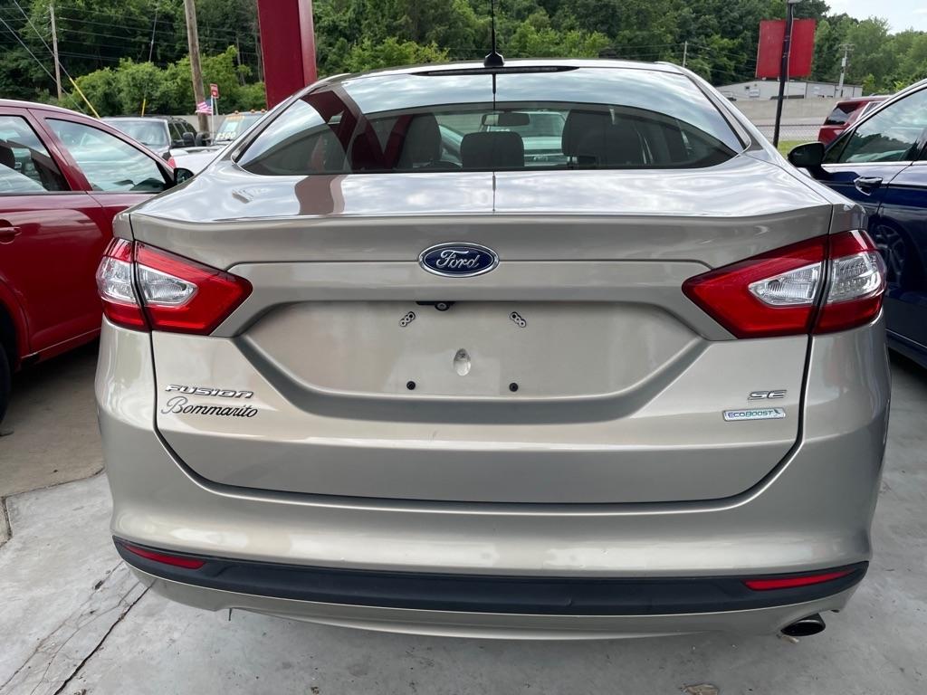 Ford Fusion SE 2015