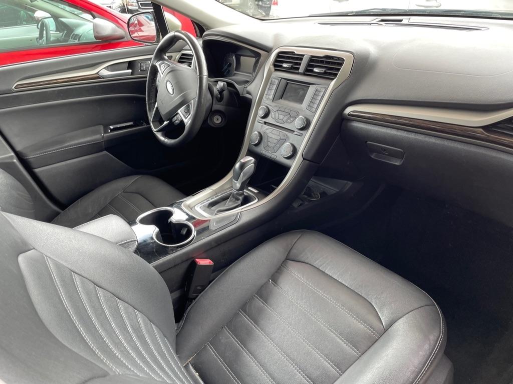 Ford Fusion SE 2015