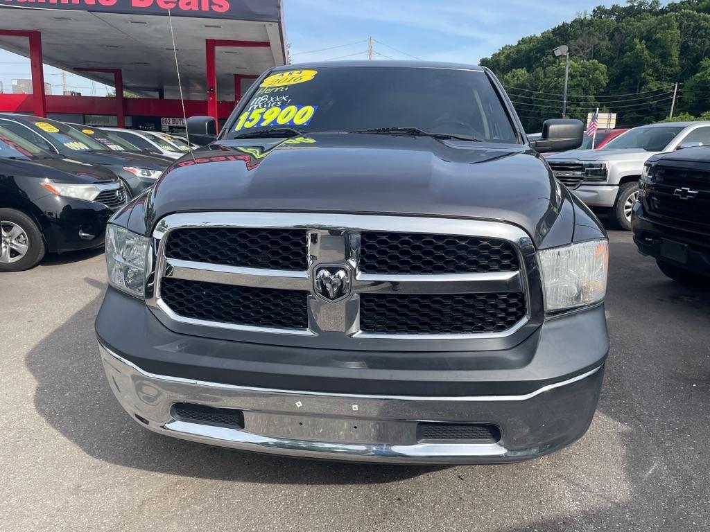 RAM 1500 Tradesman Quad Cab 4WD 2016