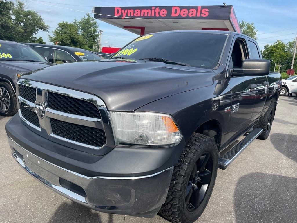 RAM 1500 Tradesman Quad Cab 4WD 2016