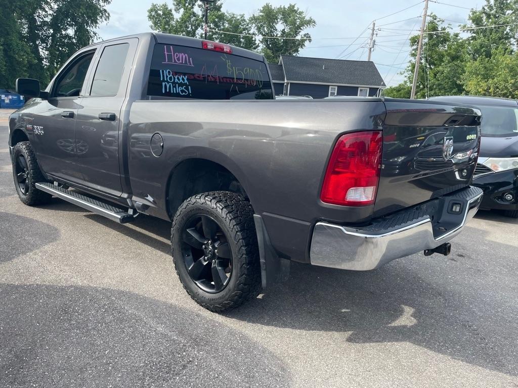 RAM 1500 Tradesman Quad Cab 4WD 2016