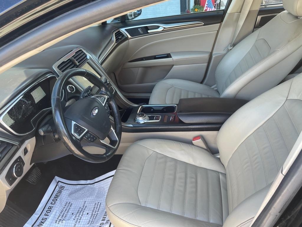 Ford Fusion SE 2017