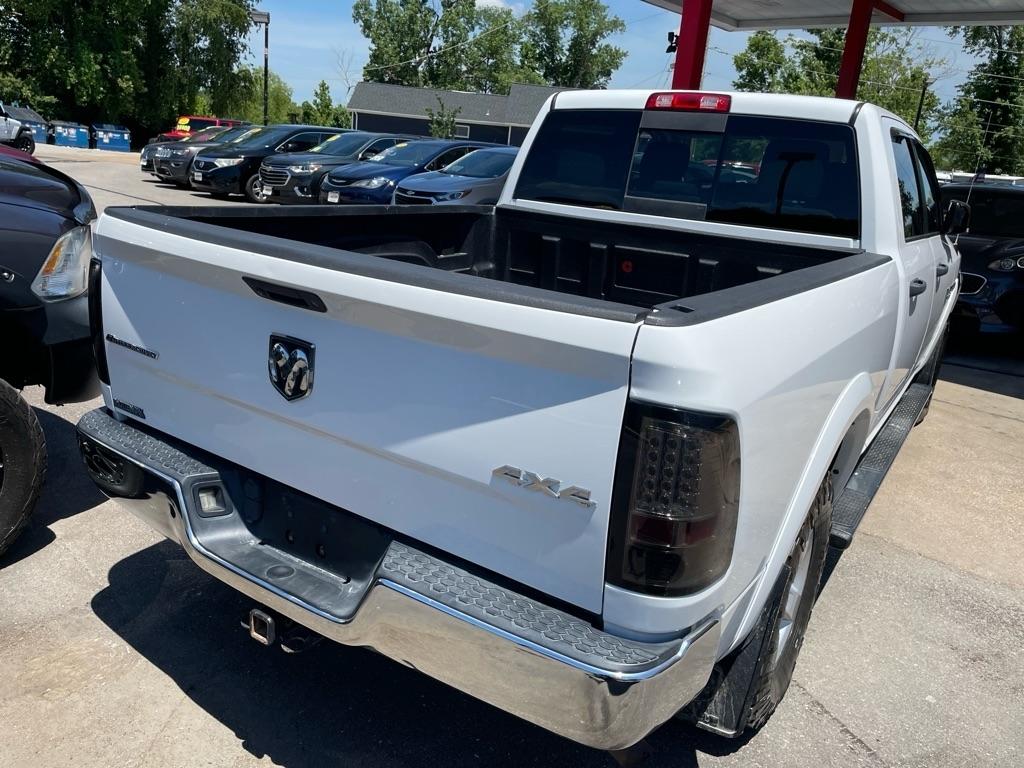RAM 1500 SLT Crew Cab SWB 4WD 2015