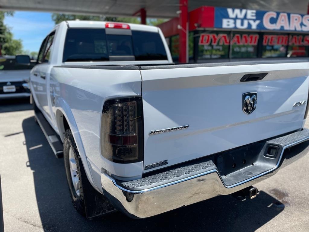 RAM 1500 SLT Crew Cab SWB 4WD 2015