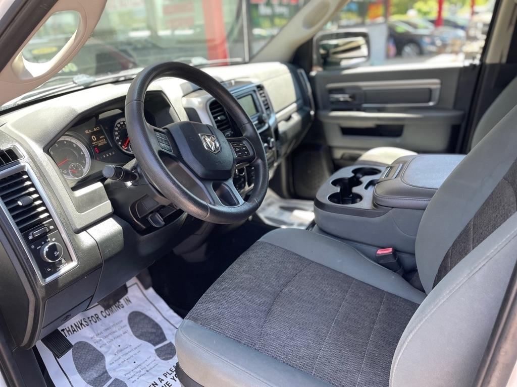 RAM 1500 SLT Crew Cab SWB 4WD 2015