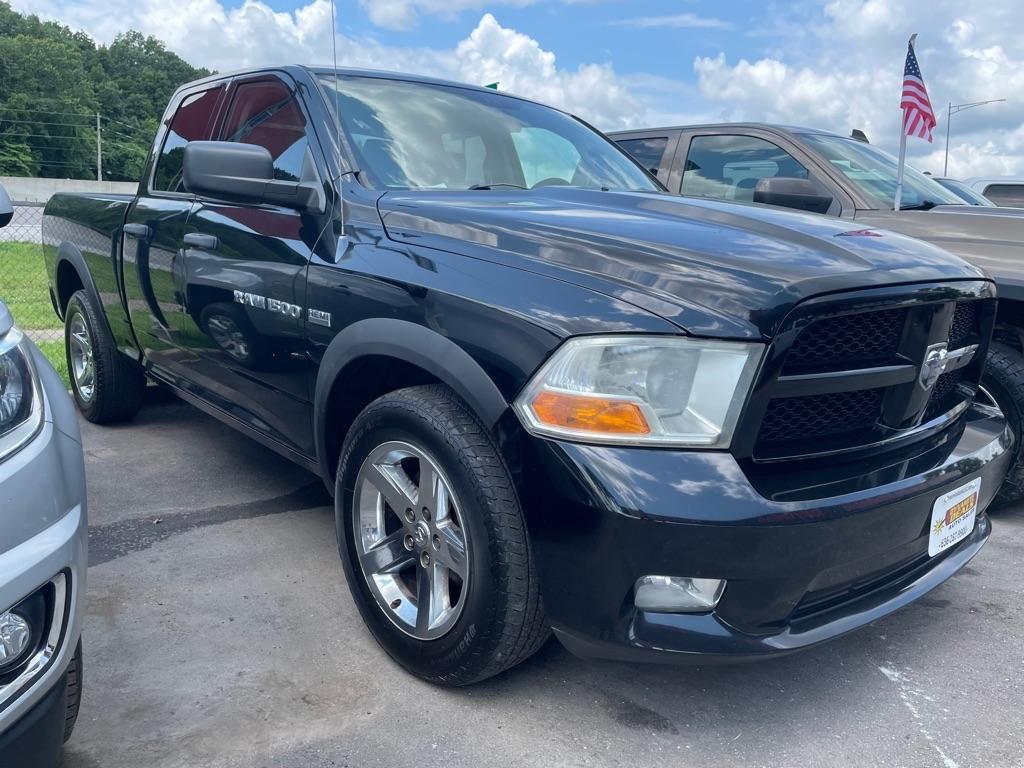 RAM 1500 ST Quad Cab 4WD 2012