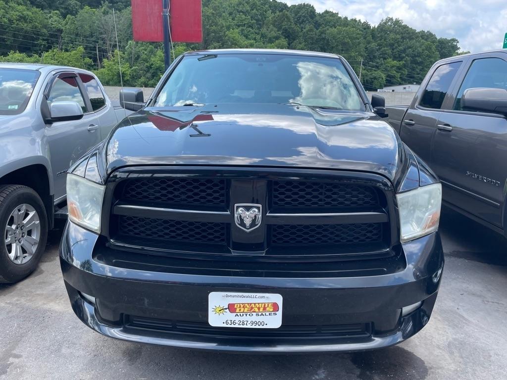 RAM 1500 ST Quad Cab 4WD 2012