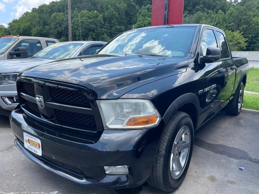 RAM 1500 ST Quad Cab 4WD 2012