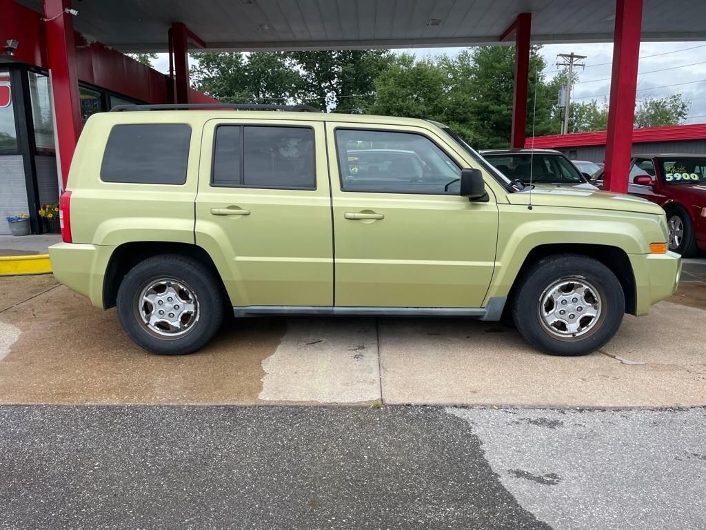 Jeep Patriot Sport 2WD 2010