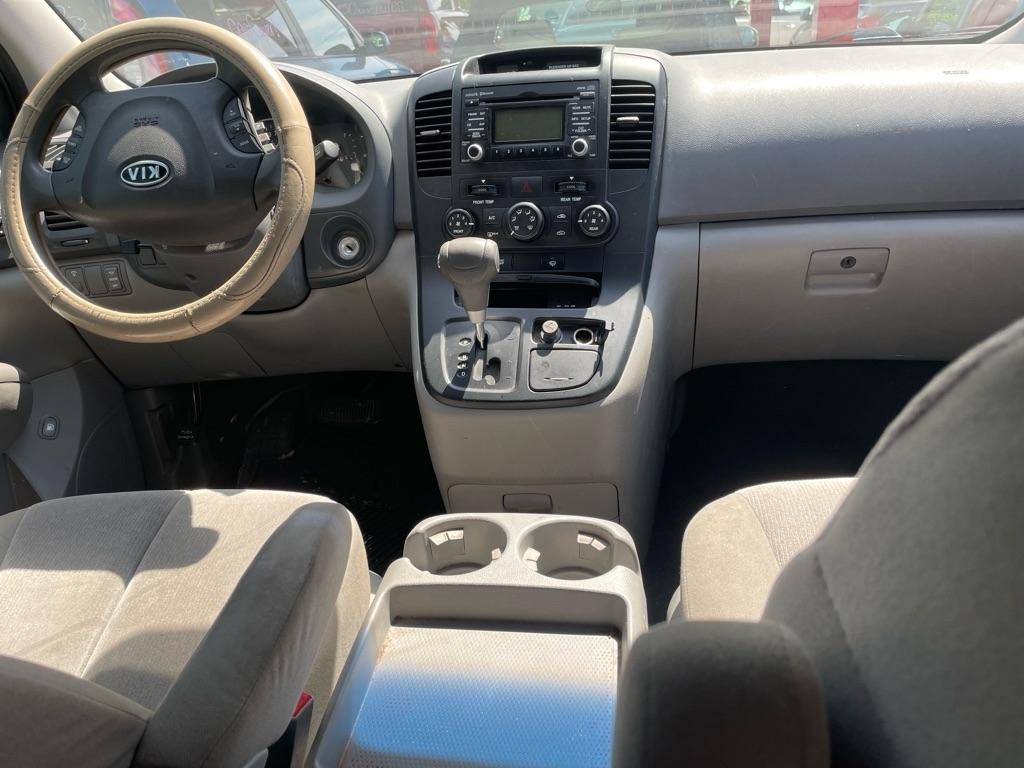 Kia Sedona LX LWB 2012