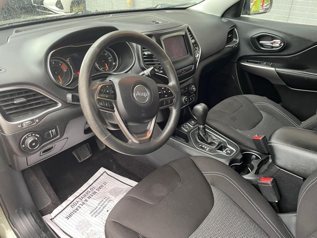 Jeep Cherokee Latitude FWD 2019