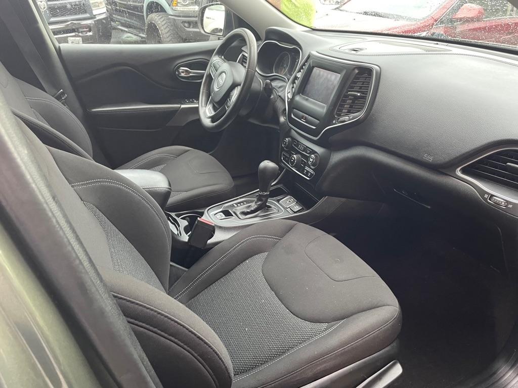 Jeep Cherokee Latitude FWD 2019