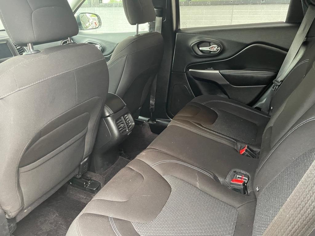 Jeep Cherokee Latitude FWD 2019