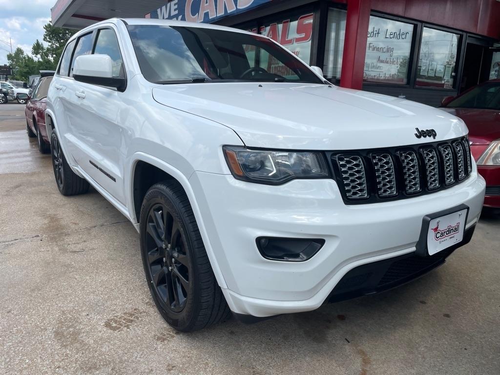 Jeep Grand Cherokee Laredo 4WD 2017
