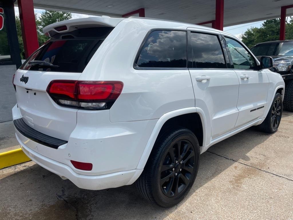 Jeep Grand Cherokee Laredo 4WD 2017