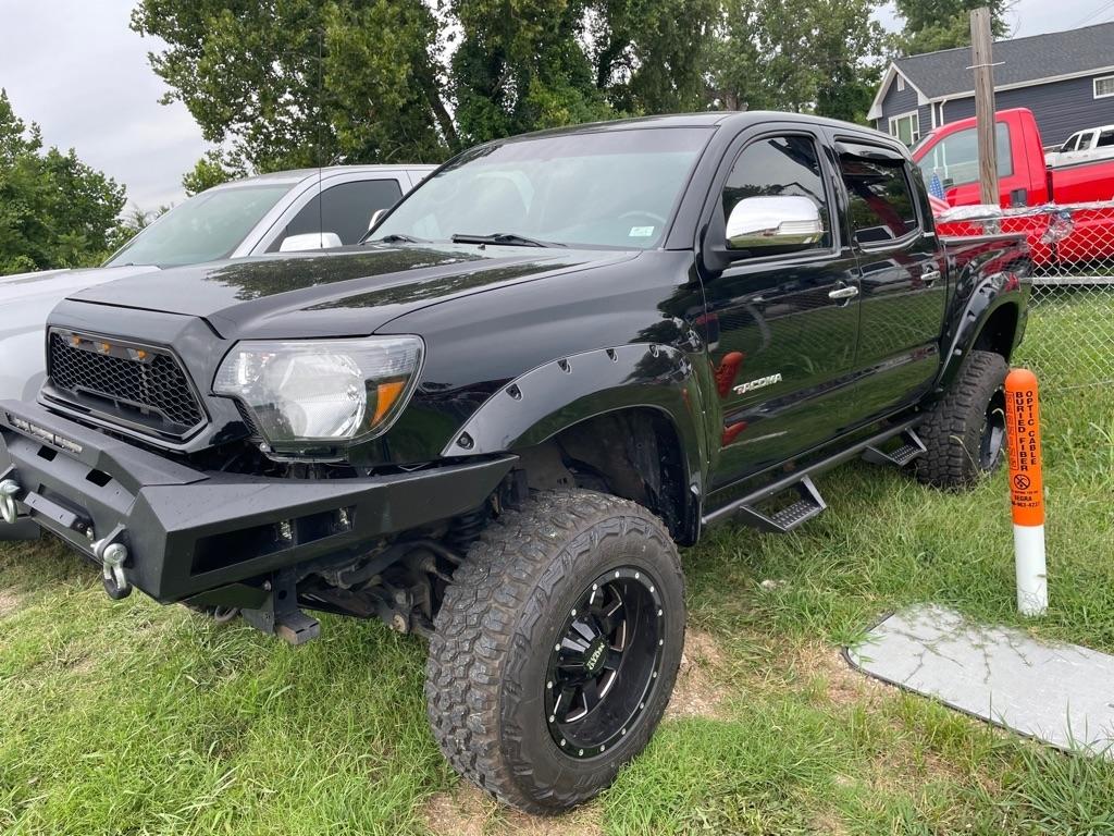 Toyota Tacoma Double Cab V6 6MT 4WD 2015