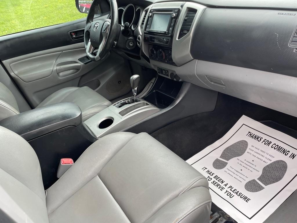 Toyota Tacoma Double Cab V6 6MT 4WD 2015