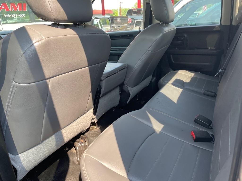 RAM 1500 Tradesman Quad Cab 2WD 2018