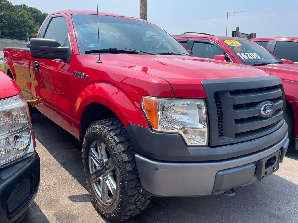 Ford F-150 XL 8-ft. Bed 4WD 2010