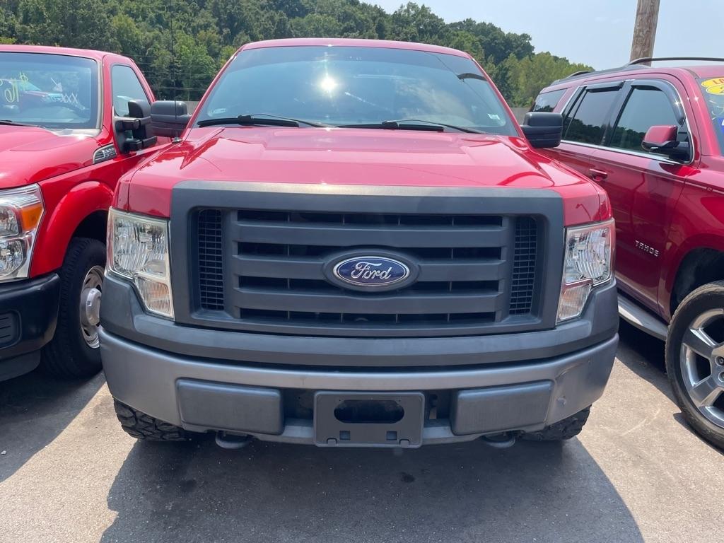 Ford F-150 XL 8-ft. Bed 4WD 2010