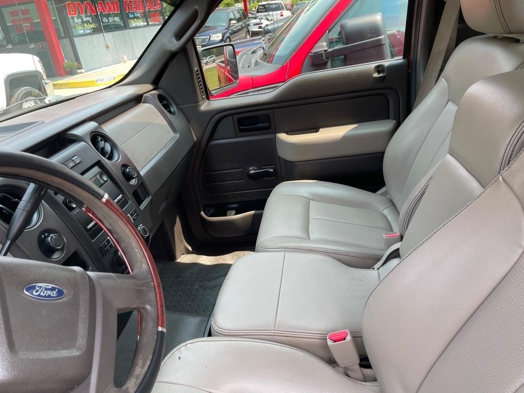 Ford F-150 XL 8-ft. Bed 4WD 2010