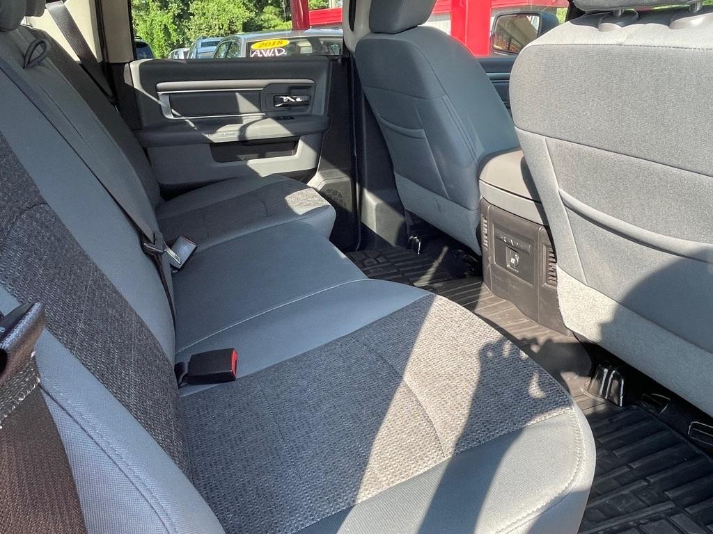 RAM 1500 SLT Crew Cab LWB 4WD 2017