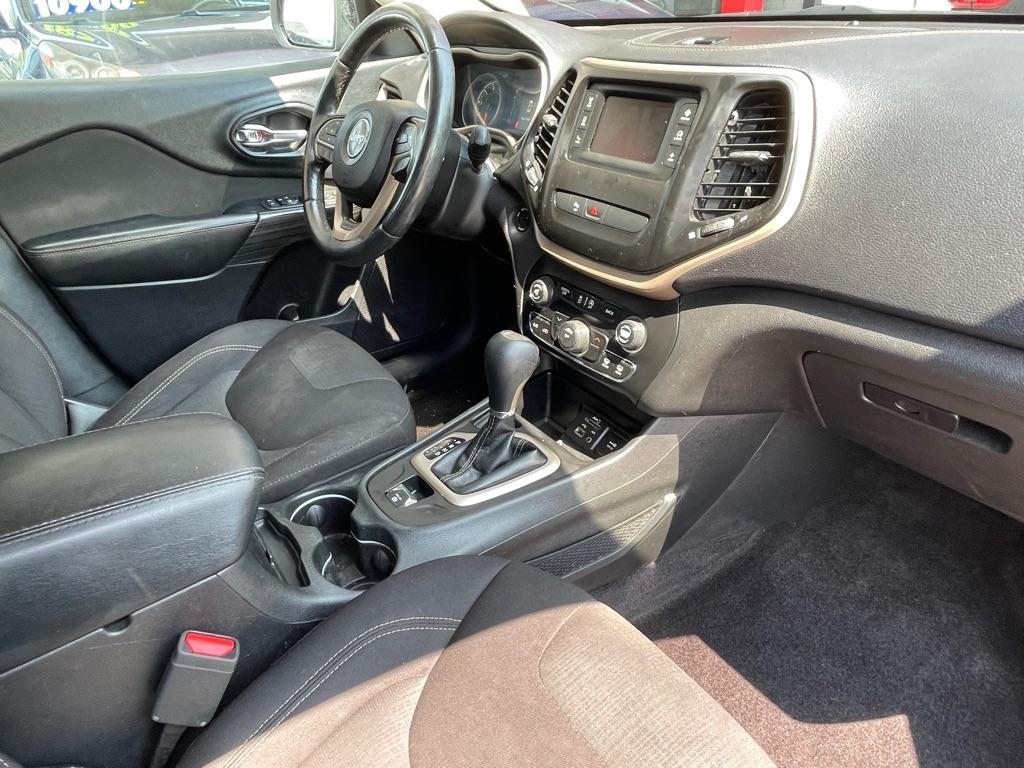 Jeep Cherokee Latitude FWD 2017