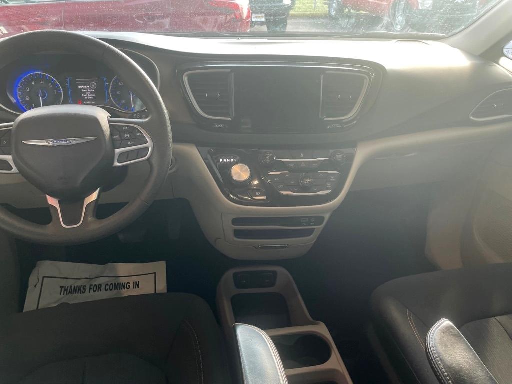 Chrysler Pacifica Touring 2017