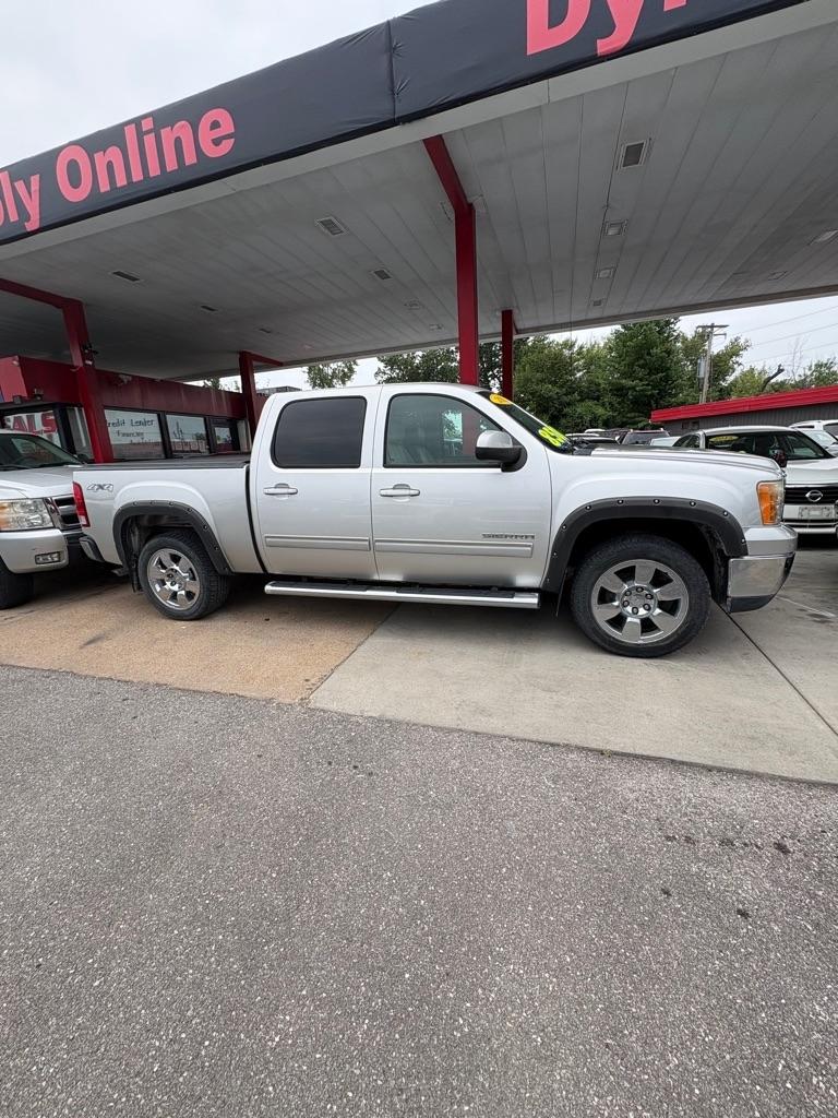 GMC Sierra 1500 SLT Crew Cab 4WD 2011