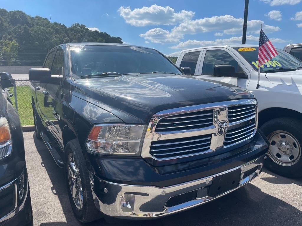 RAM 1500 SLT Crew Cab SWB 4WD 2015