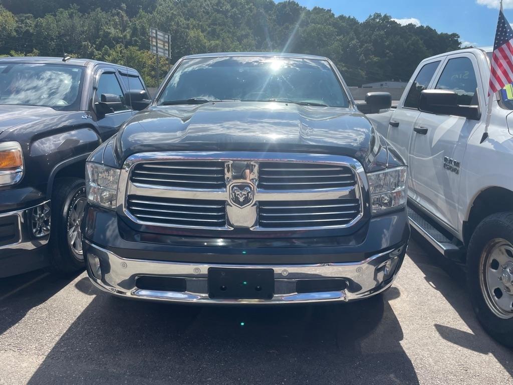 RAM 1500 SLT Crew Cab SWB 4WD 2015