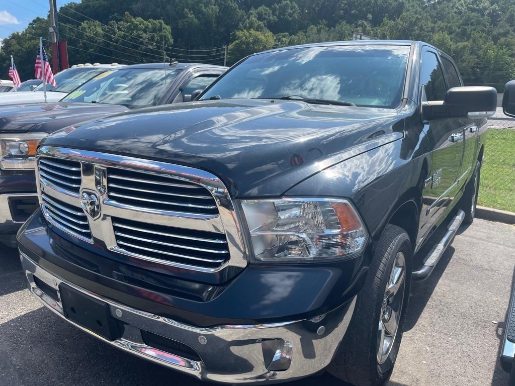 RAM 1500 SLT Crew Cab SWB 4WD 2015